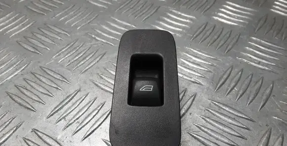 Volvo V40 Electric window control switch 31394840