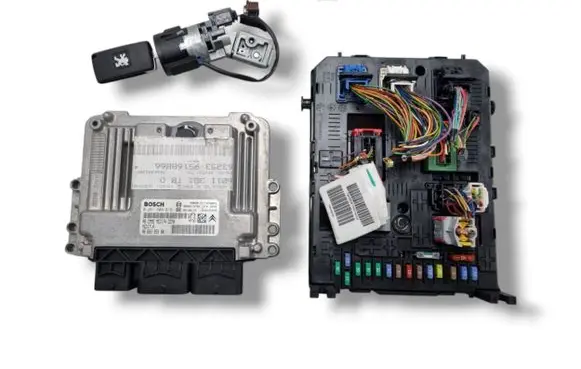 Peugeot 3008 I Engine ECU kit and lock set 0261S04616 9666325380