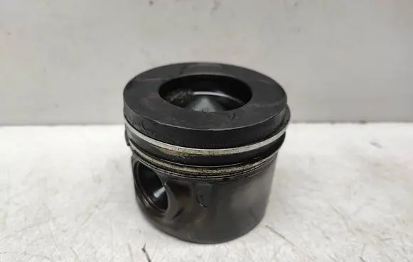 BMW X3 E83 Piston 84L107