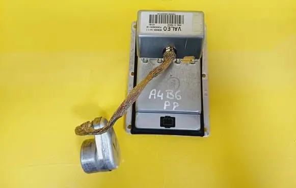 Audi A4 S4 B6 8E 8H Voltage converter/converter module 89001411 73930912
