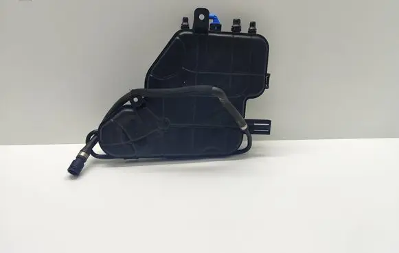 BMW 7 F01 F02 F03 F04 Coolant expansion tank/reservoir 8604752 860475201 17138604752