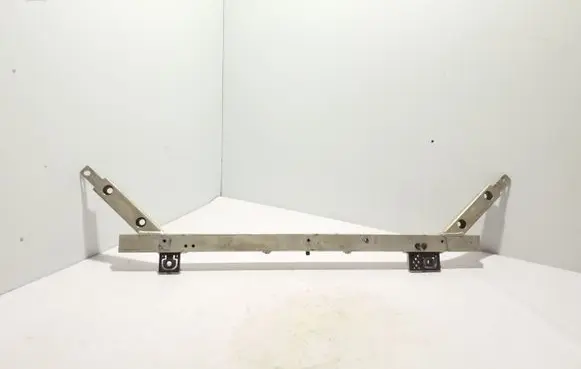 Volvo XC90 Headlight/headlamp mounting bracket 32244774