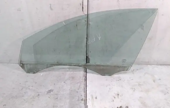 Volvo V50 Front door window glass four-door