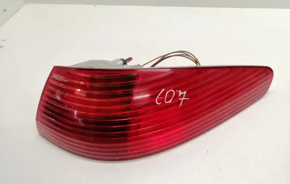 Peugeot 607 Rear/tail lights 2543D
