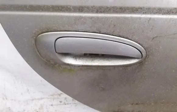 Toyota Avensis T220 Front door exterior handle