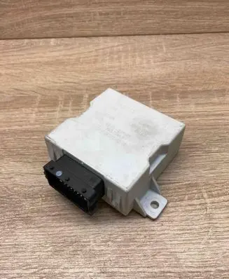 Toyota Avensis T250 Window wiper relay 8594005040