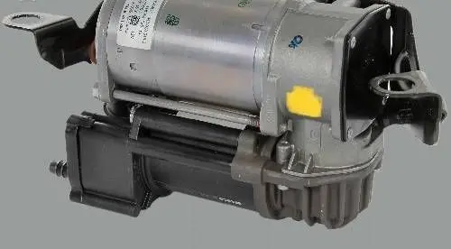 Mercedes-Benz C W205 Air suspension compressor/pump A0993200004