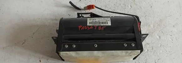 Volkswagen PASSAT B5 Passenger airbag 3B0880204