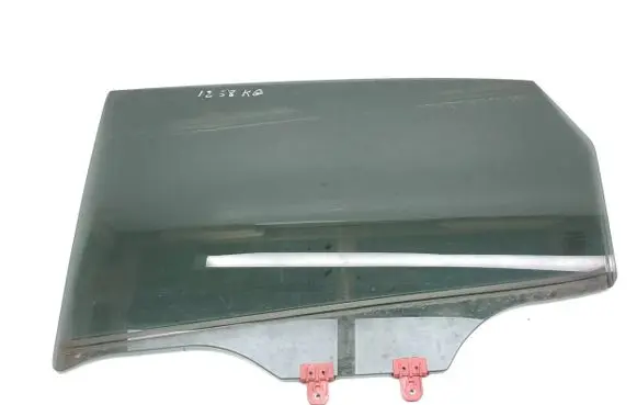 Nissan Qashqai J12 Rear door window glass