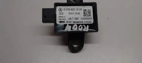 Mercedes-Benz S W221 Airbag deployment crash/impact sensor A0038201926