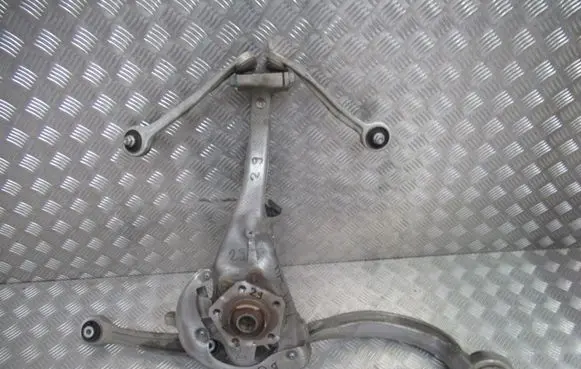 Porsche Macan (95B) Front wheel hub spindle knuckle 