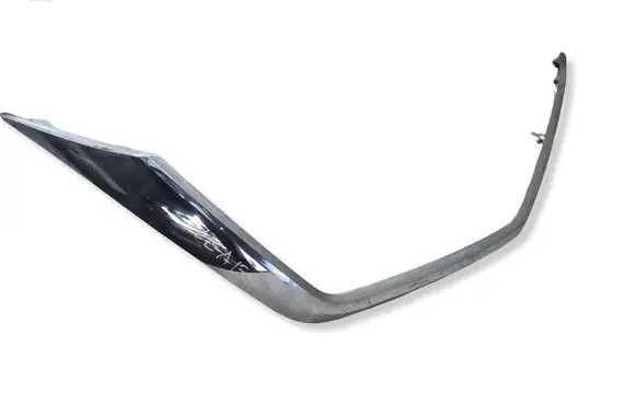 Nissan Leaf II (ZE1) Front bumper upper radiator grill 6200A2600