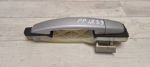 Chevrolet Captiva Front door exterior handle 