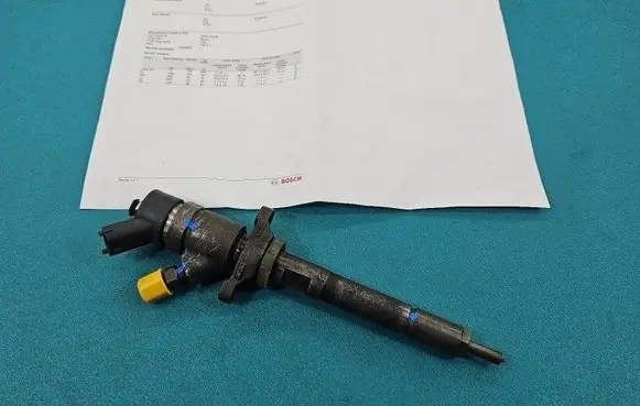 Fuel injector