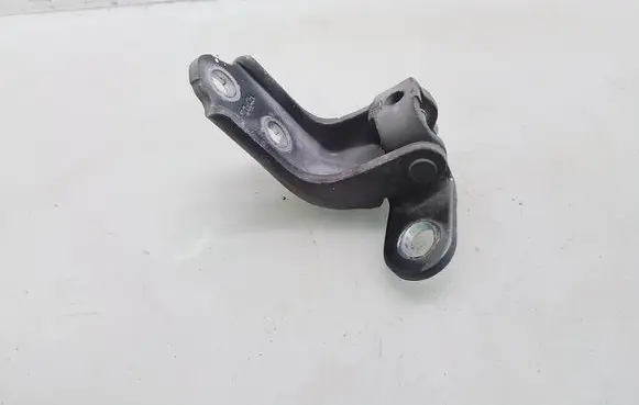 Hyundai i30 Front door upper hinge