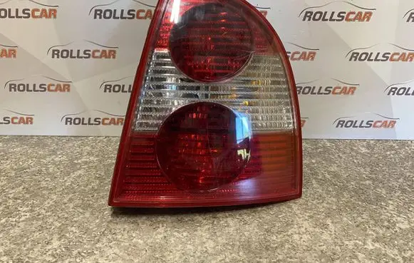 Volkswagen PASSAT B5.5 Rear/tail lights 28408014