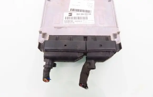 Seat Altea Engine control unit/module 5WP40233 06A906033DA