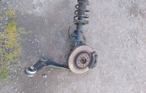 Renault Espace - Grand espace V Front shock absorber with coil spring E4657701