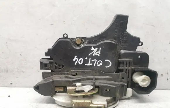 Mitsubishi Colt Front door lock
