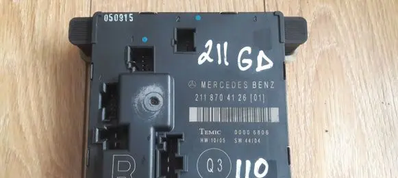 Mercedes-Benz E W211 Door control unit/module 2118704126 00006806 SW44404