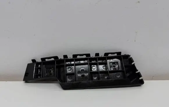 Suzuki Alto Rear bumper mounting bracket 7182268K00