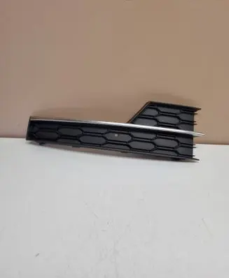 Skoda Octavia Mk3 (5E) Front bumper lower grill 5E0807682G