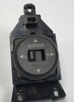 KIA Picanto Wing mirror switch