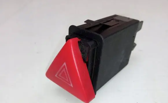 Skoda Octavia Mk1 (1U) Hazard light switch