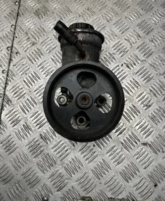 Toyota Avensis T250 Power steering pump