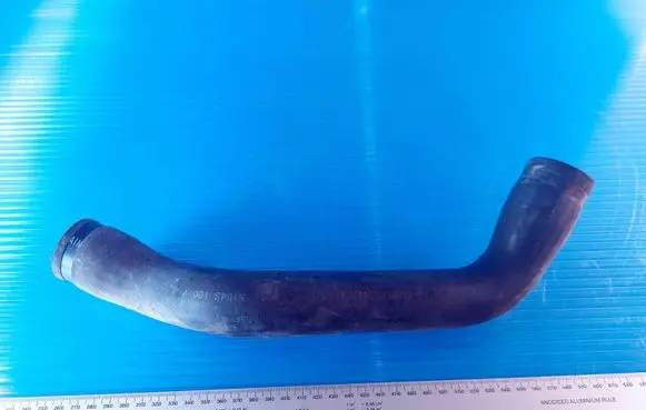 Volvo XC90 Engine coolant pipe/hose 08674873