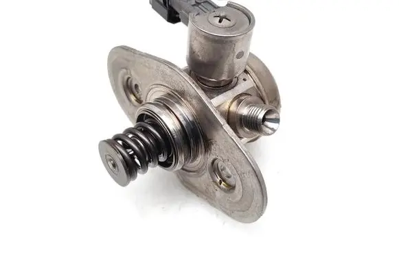 Mini One - Cooper R57 Fuel injection high pressure pump 7636881 0261520249