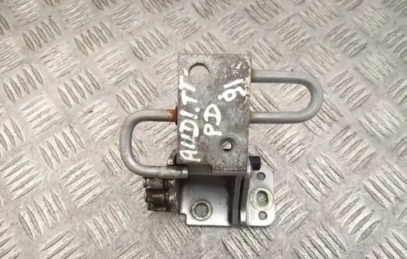Audi TT TTS Mk2 Front door upper hinge 8J0831412