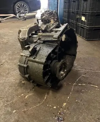 Volkswagen Touran I Manual 5 speed gearbox JLT