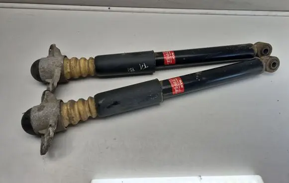 Volkswagen Touran I Rear shock absorber/damper 