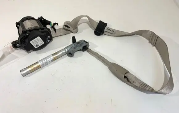 Chrysler Pacifica Front seatbelt 6294874