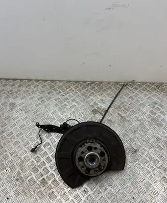 Mercedes-Benz E W212 Rear wheel hub
