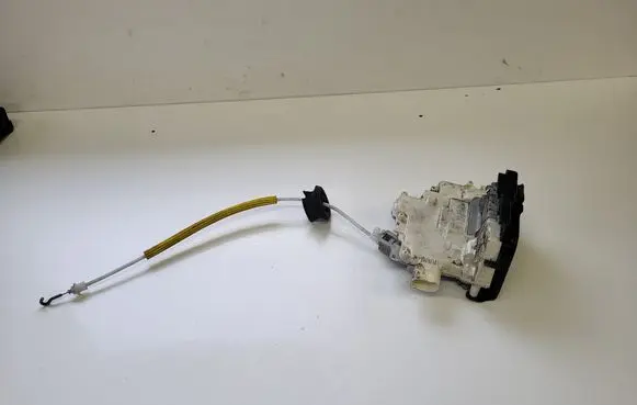 Seat Exeo (3R) Rear door lock