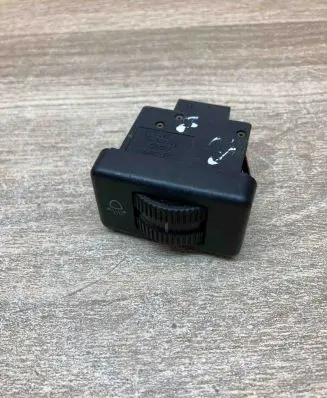 Volkswagen Golf IV Headlight level height control switch 357941333