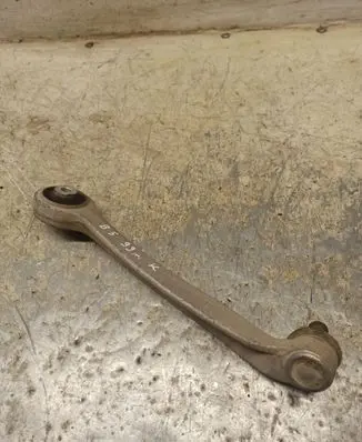 Volkswagen PASSAT B5 Front control arm