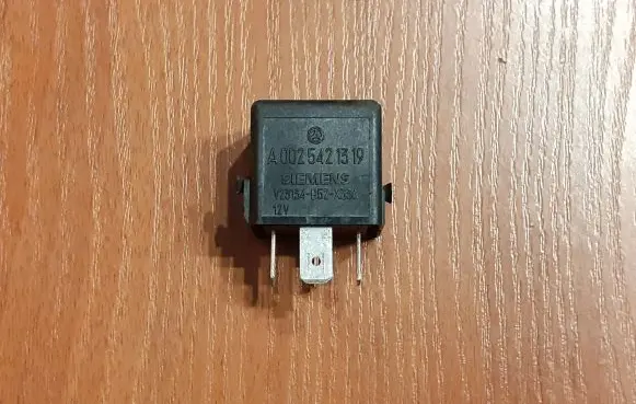 Mercedes-Benz C W202 Other relay A0025421319 2091