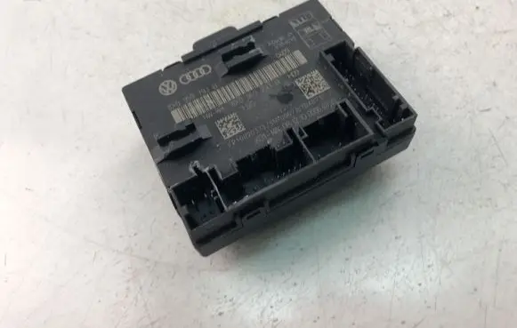 Audi A1 Door control unit/module 8X0959793B
