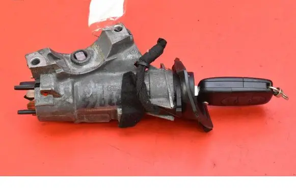 Audi A4 S4 B5 8D Ignition lock 4B0905851B