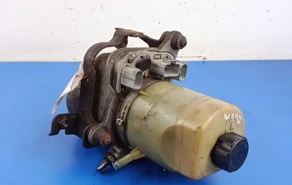 Ford Focus C-MAX Power steering pump