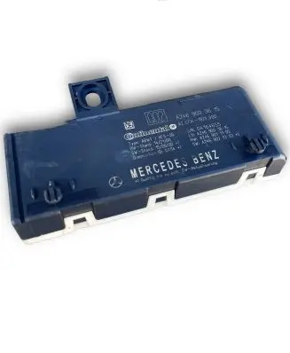 Mercedes-Benz CLA C117 X117 W117 Central body control module A2469003615