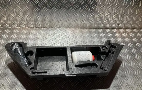 Volvo XC40 Spare wheel section trim TM28834
