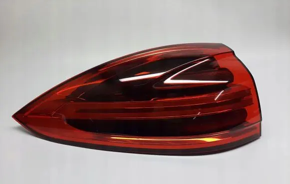Porsche Cayenne (92A) Tailgate rear/tail lights 7P5945207P