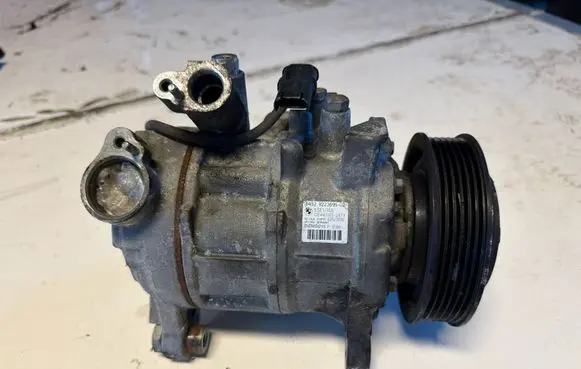 BMW X5 F15 Air conditioning (A/C) compressor (pump) 9223695