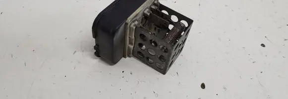 Opel Zafira B Heater blower motor/fan resistor C6546