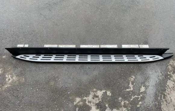 Mercedes-Benz GLA H247 Sill