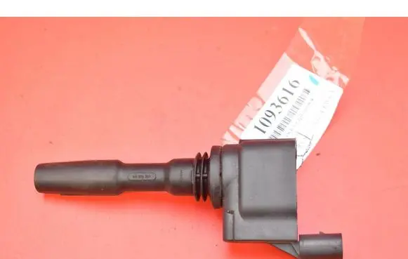 Skoda Octavia Mk3 (5E) High voltage ignition coil 05E905110